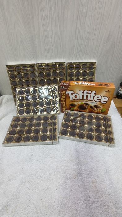 Bombonierka z orzechami Toffifee 400 g 48 szt