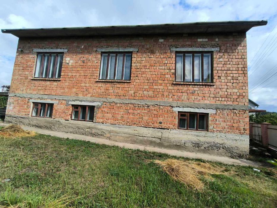 Продається будинок в Садгорі