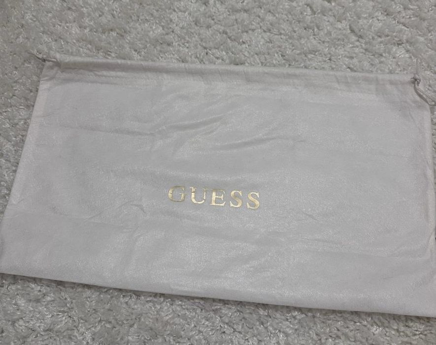 Сумка  GUESS оригинал