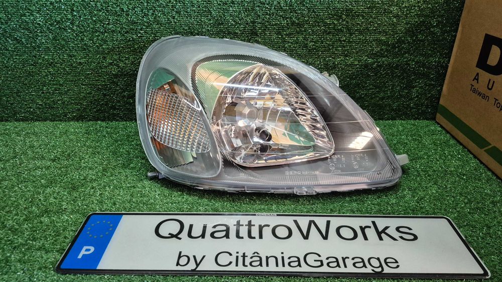 Otica Farol Direito Toyota Yaris P1 1999 a 2003 Ref. 212-11A2R-LD-EM NOVO DEPO