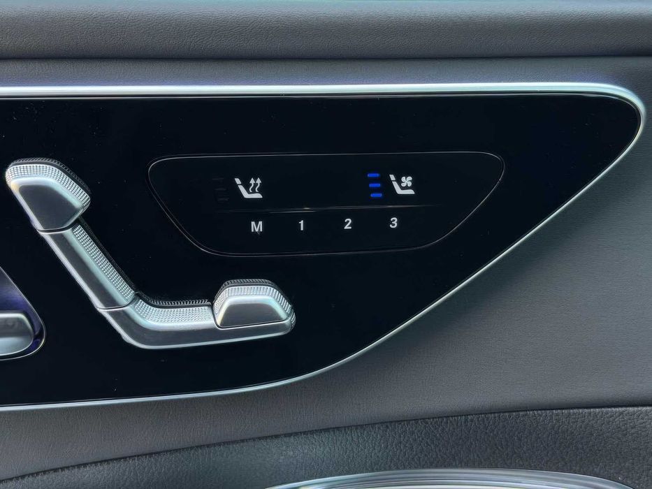 Mercedes-Benz C-Class AMG C 63 S E Performance      2024