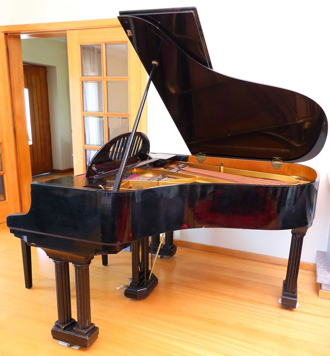 Piano de Cauda Ibach Baby Grand – relíquia com som lindíssimo