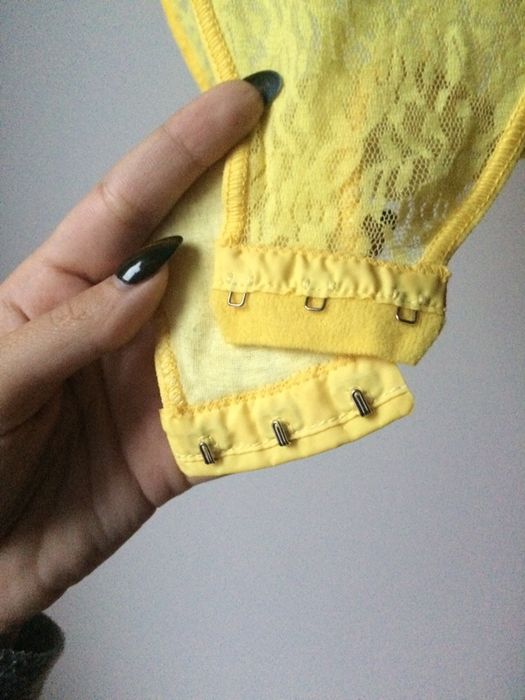 Żółte koronkowe body XS S