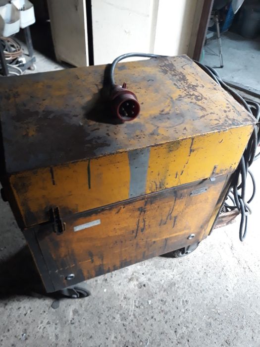 Spawarka elektryczna typ MIG-MAG