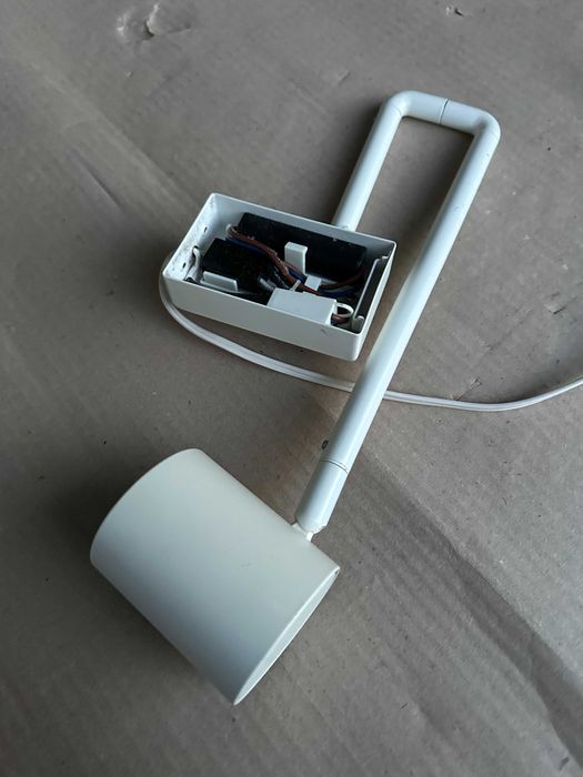 2 candeeiros de parede