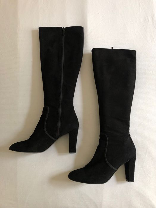 Botas de cano alto em camurça preta  | 38 | Zara