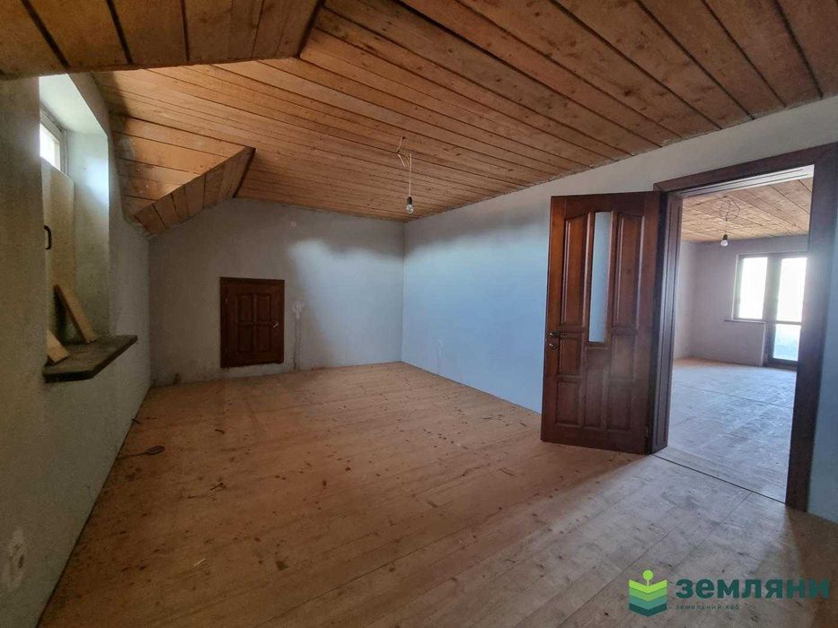 Продаж будинку 222 кв.м та землі 12,5 соток в с. Підпечери (5)