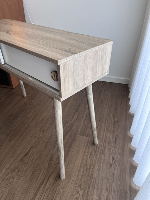 Movel consola para entrada