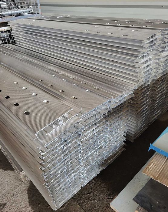 Panel aluminiowy 2010 mm na auto-lawetę , lawetę. 200 zł sztuka