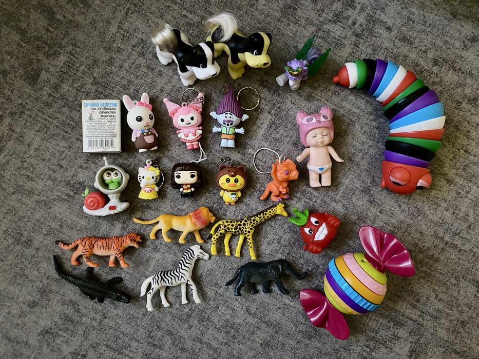 Іграшки  сортер потяг куб будинок