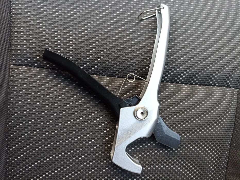 Ножиці для ПВХ труб