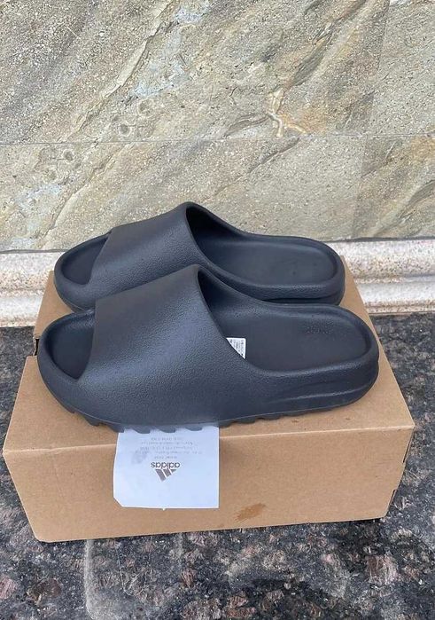 adidas Yeezy Slide R.40.5