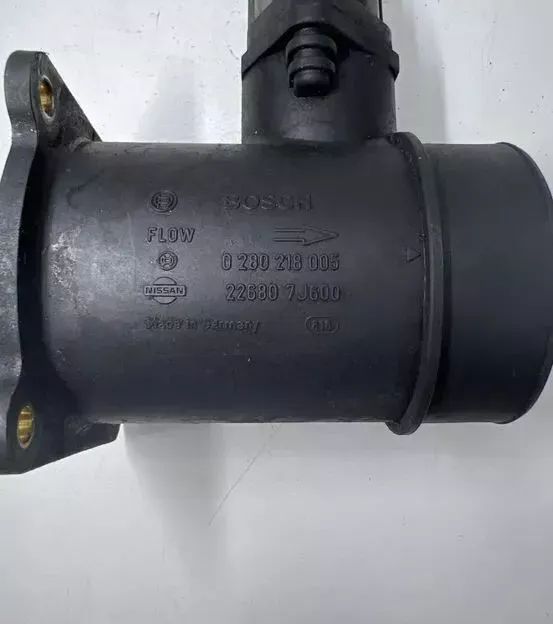 Medidor de massa de ar - Nissan Primera