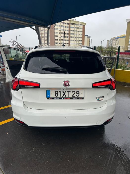 Carro Fiat Tipo Branco