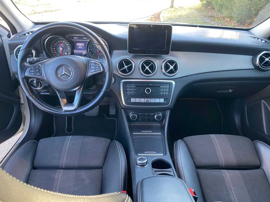 Mercedes-Benz GLA 200 d 7G-DCT