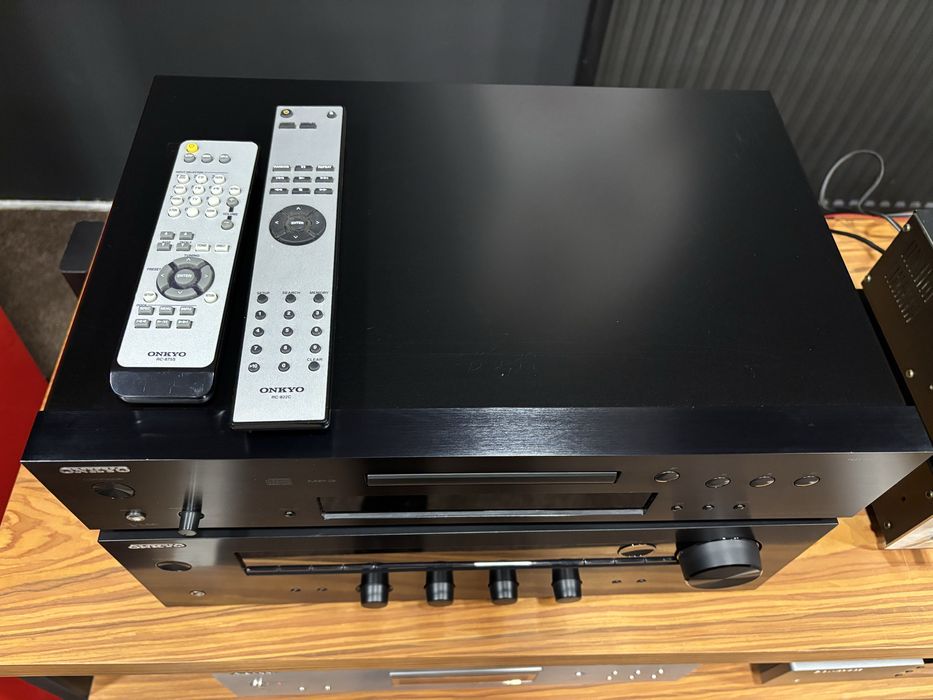 Onkyo TX-8020 + Onkyo C-7030 - amplituner stereo + odtwarzacz CD