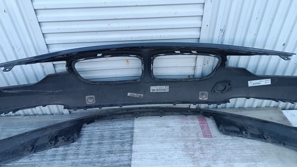 Vendo parachoque de frente BMW 3 series f30 LCI