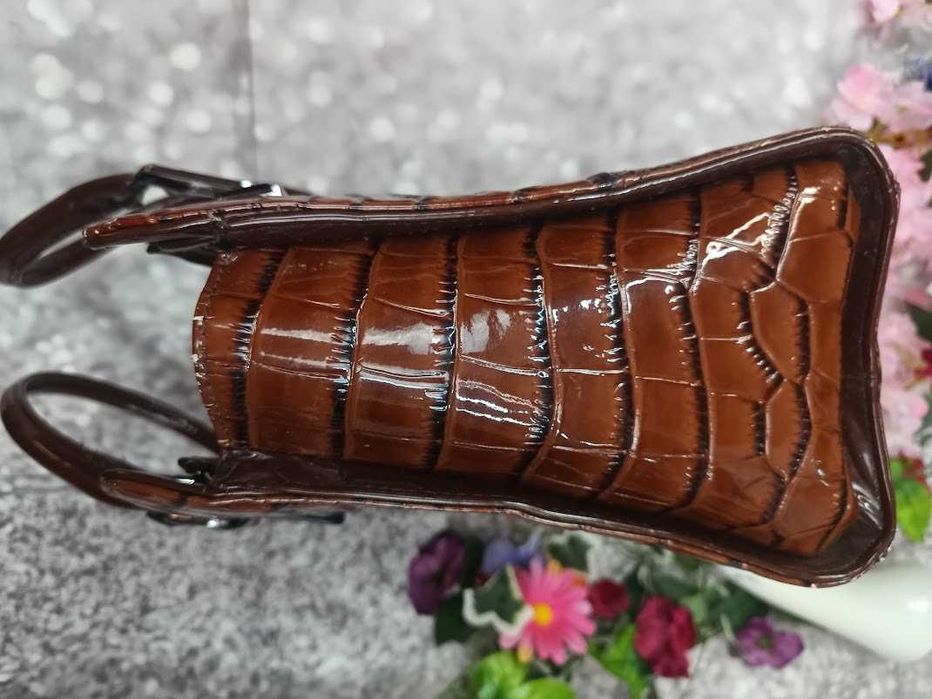 Elegancka torebka damska brązowa A4 lakierowana shopper