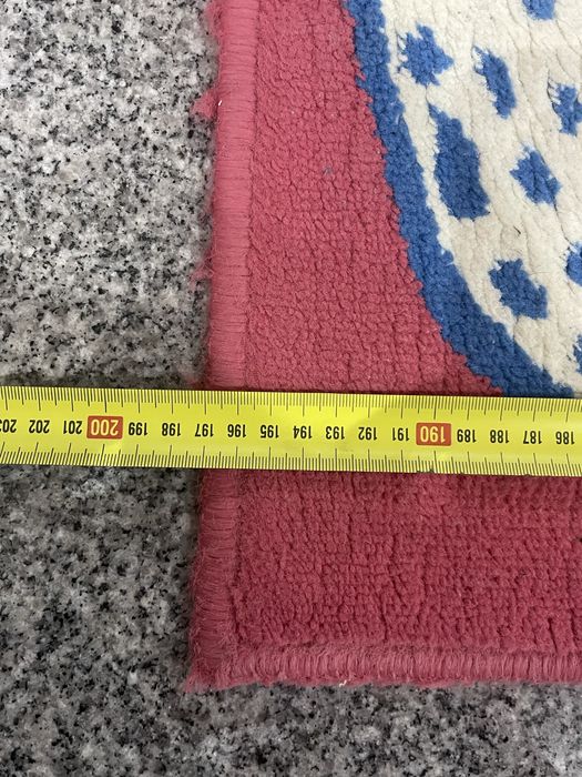 Carpete  em bom estado