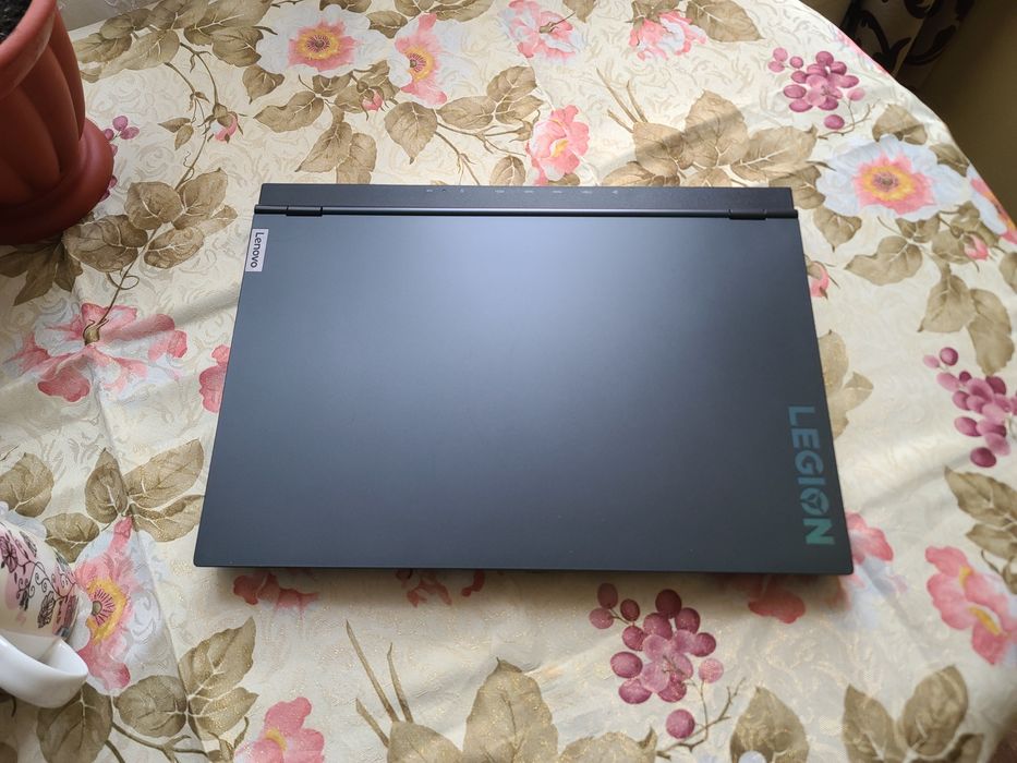 Legion 5 120hz / i7-10750h / gtx1660ti / 16gb ddr4 / 512gb ssd
