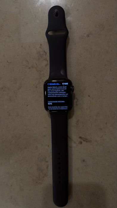Apple Watch S6 44mm GPS (A2292) – bom estado + carregador