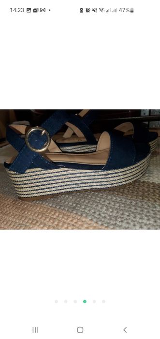 Жіночі босоніжки в гарному стані