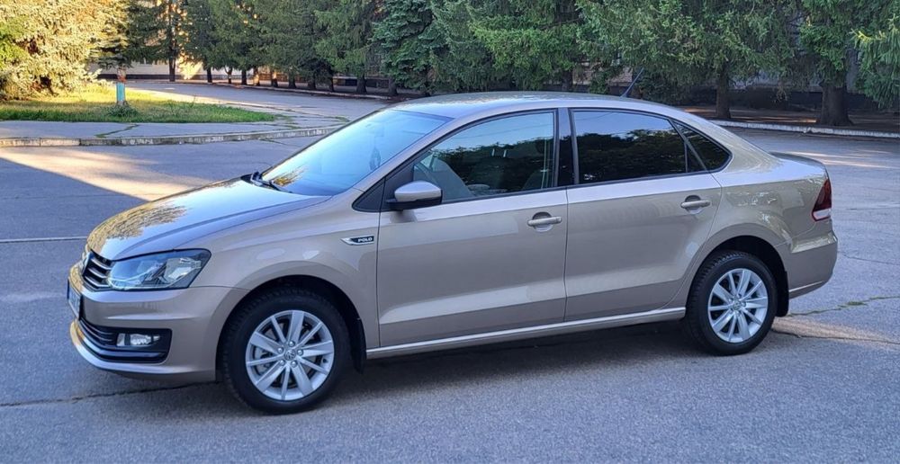 Продам своє власне авто Фольксваген Поло 1,4automatic