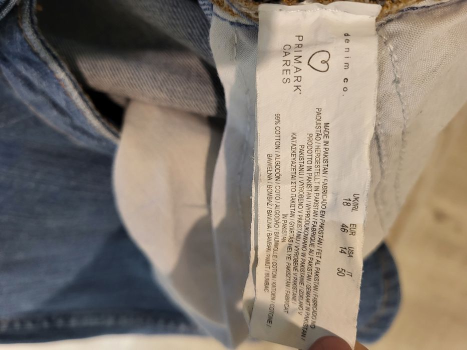 Джинси розкльошені Primark розмір 46 eur розм