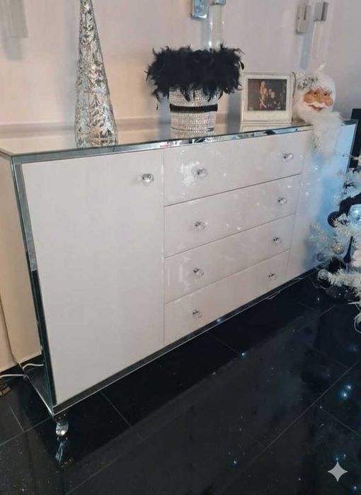 Komoda Lustrzana, Meble Glamour, Komoda z Cichym Domykiem, Nogi Ludwik