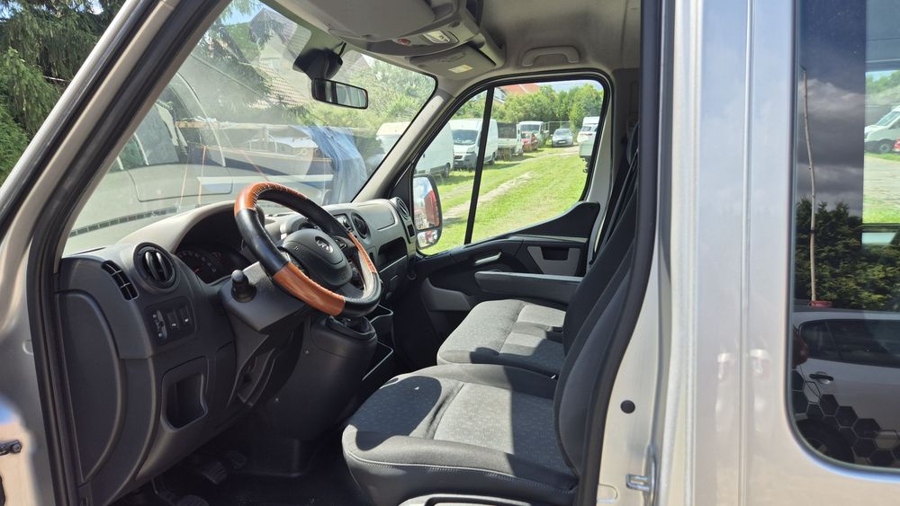 Opel Movano 2016r (Master) 9 osob klima tempomat parktronik webasto