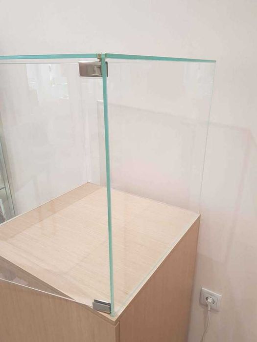 VITRINE • EXPOSITOR - CENTRO DE ÁGUEDA