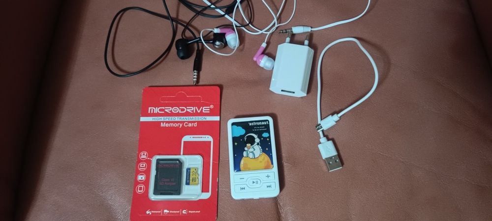 Продам новый цифровой usb MP3 плеер со спикером