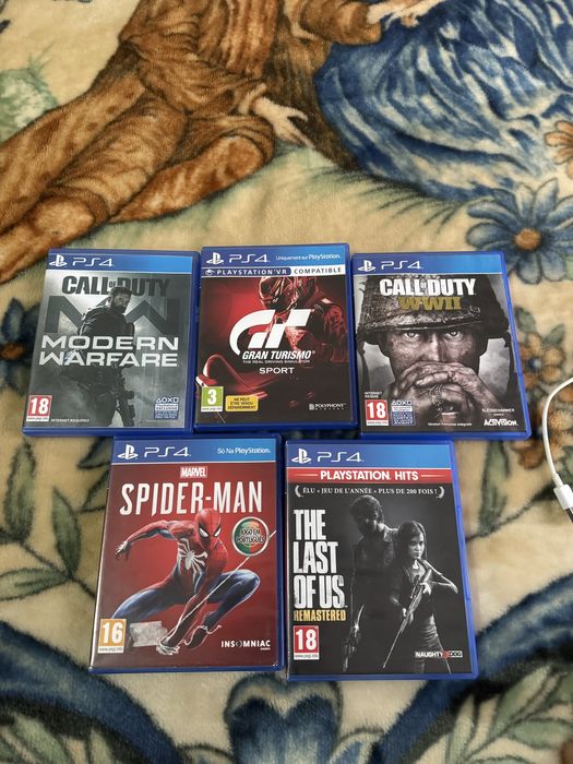 PS4 Pro 1Tb Com Comando + 11 Jogos Como Novos