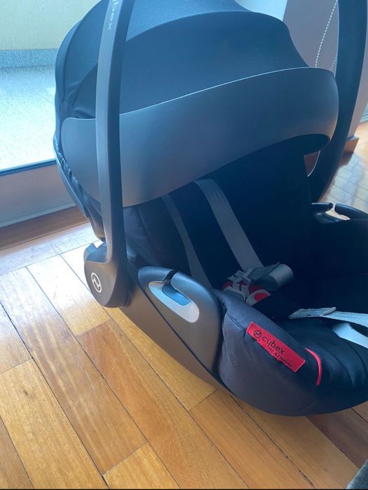 Cibex cloud Z i- size Ferrari + Base isofix Cybex Platinum cloud Z