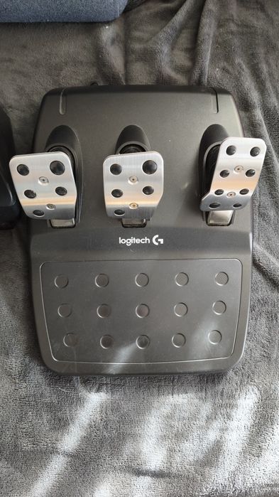 Kierownica Logitech G920. Swietny stan. Malo uzywana. Polecam!!!