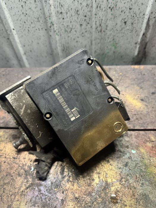 Блок abs а0034319412004 mercedes а2095450232 mercedes w209 clk