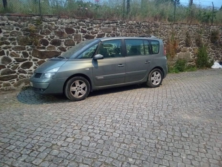 Carrinha  GPL sete lugares Renault Espace