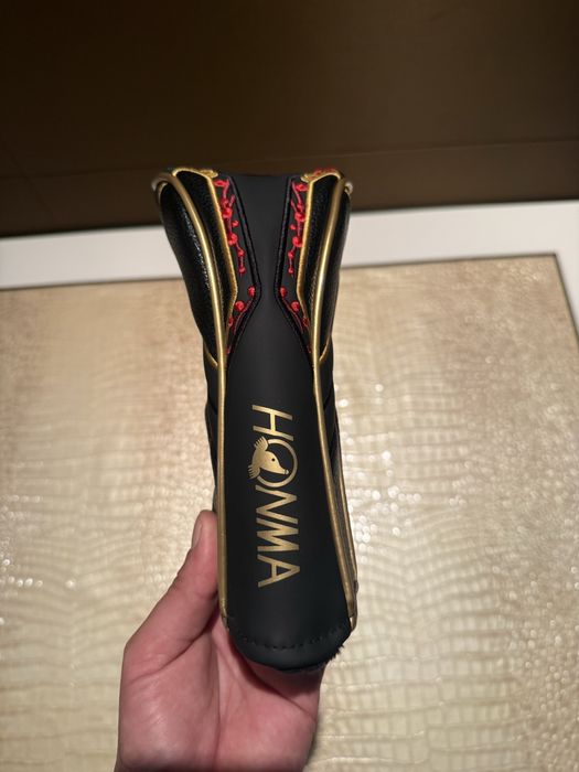 Capa para madeira Honma Beres
