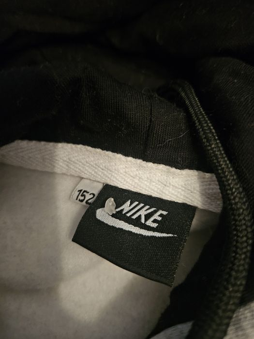 Dres  szary firmy nike