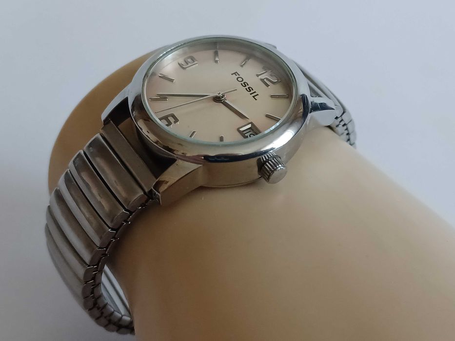 Жіночий годинник Fossil JR-8730, кварц, механізм Ronda, Швейцарія.