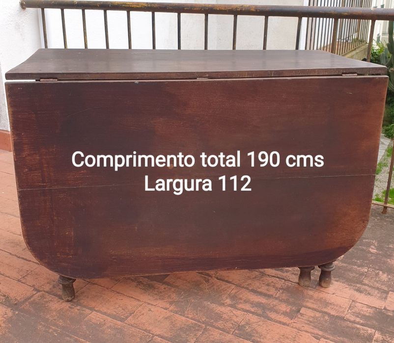 Mesa de madeira maciça