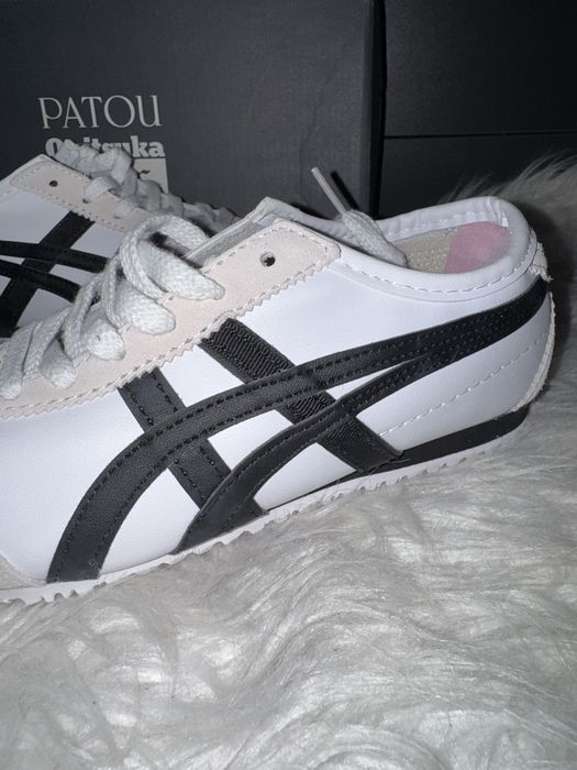 Onitsuka Tiger Black-White