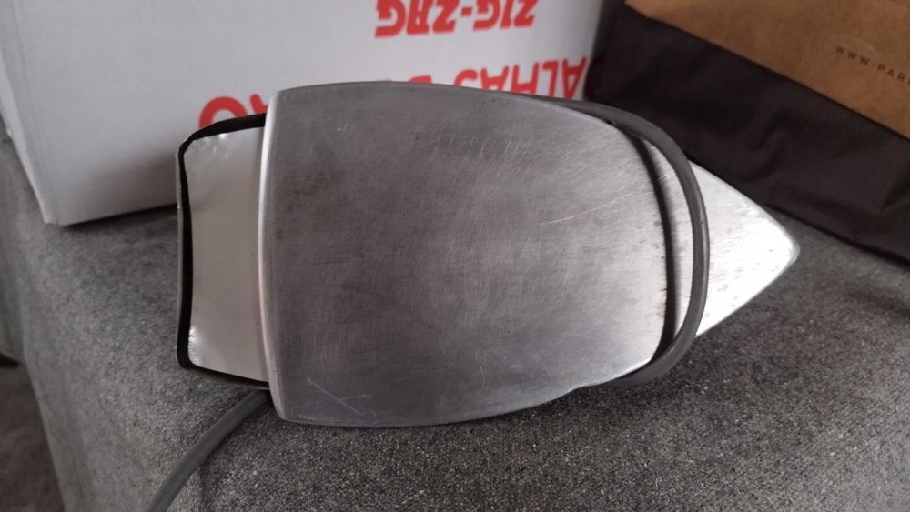 Ferro engomar antigo - Rowenta