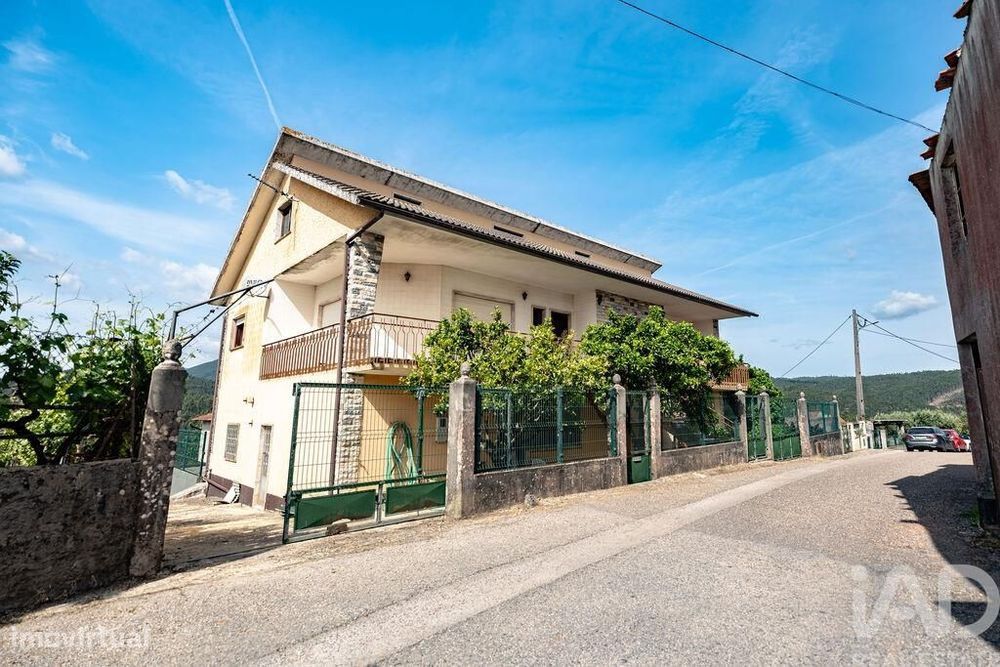 Casa / Villa T8 em Maçãs de Dona Maria