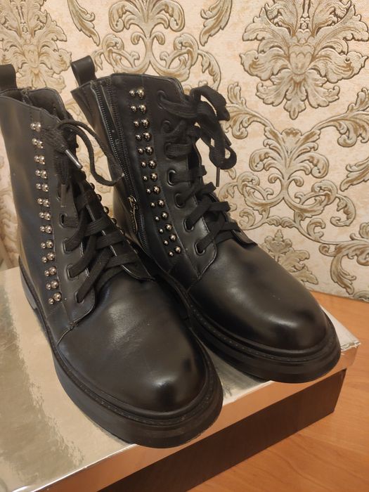 Ботинки зимові , жіночі