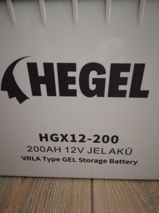 Гелевий акумулятор