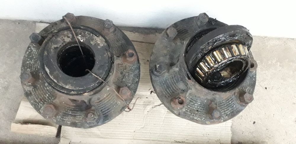 Ступіци великі для прицепа.