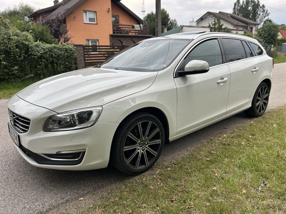 Volvo v60 D4  biturbo SUMMUM FULL OPCJA NOWY ROZRZAD, Turbo