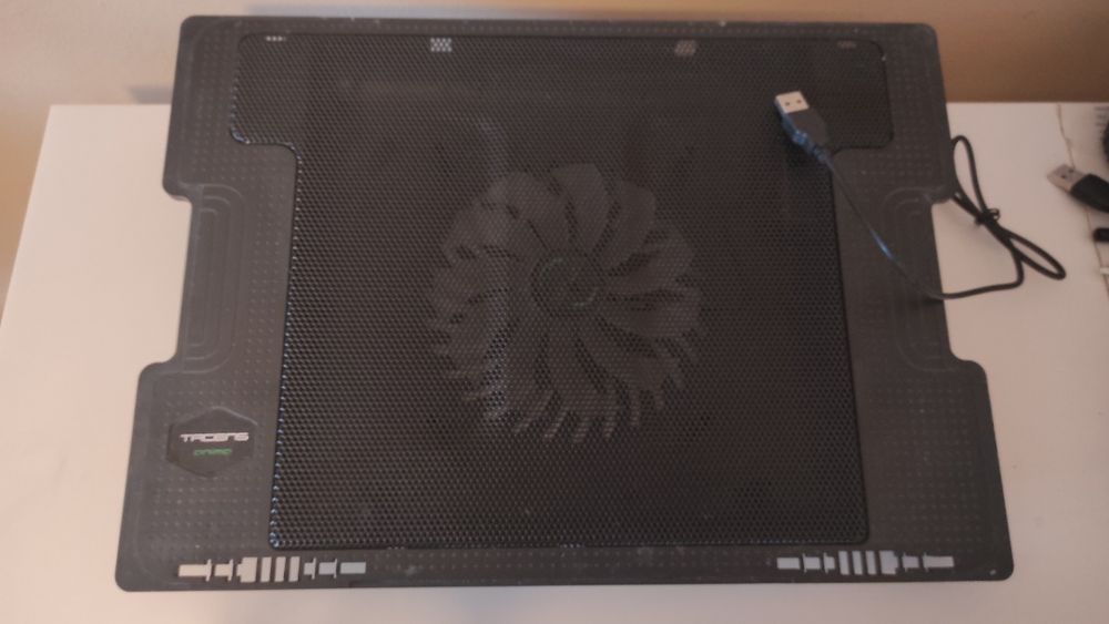Suporte Cooler Para LAPTOP Gamer (17'')

Suporte gamer com altura, vel