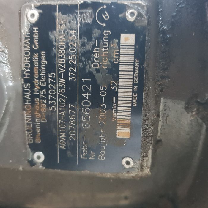 koparka mecalac 714 siłownik hydrauliczny ramienia